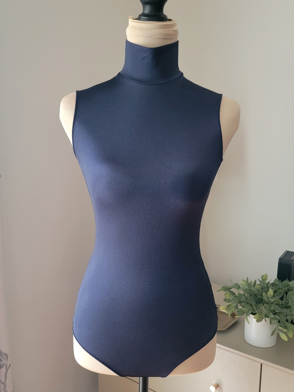 WOLFORD Midnight Navy Colorado Sleeveless Turtleneck Bodysuit - Size S - Shimmer